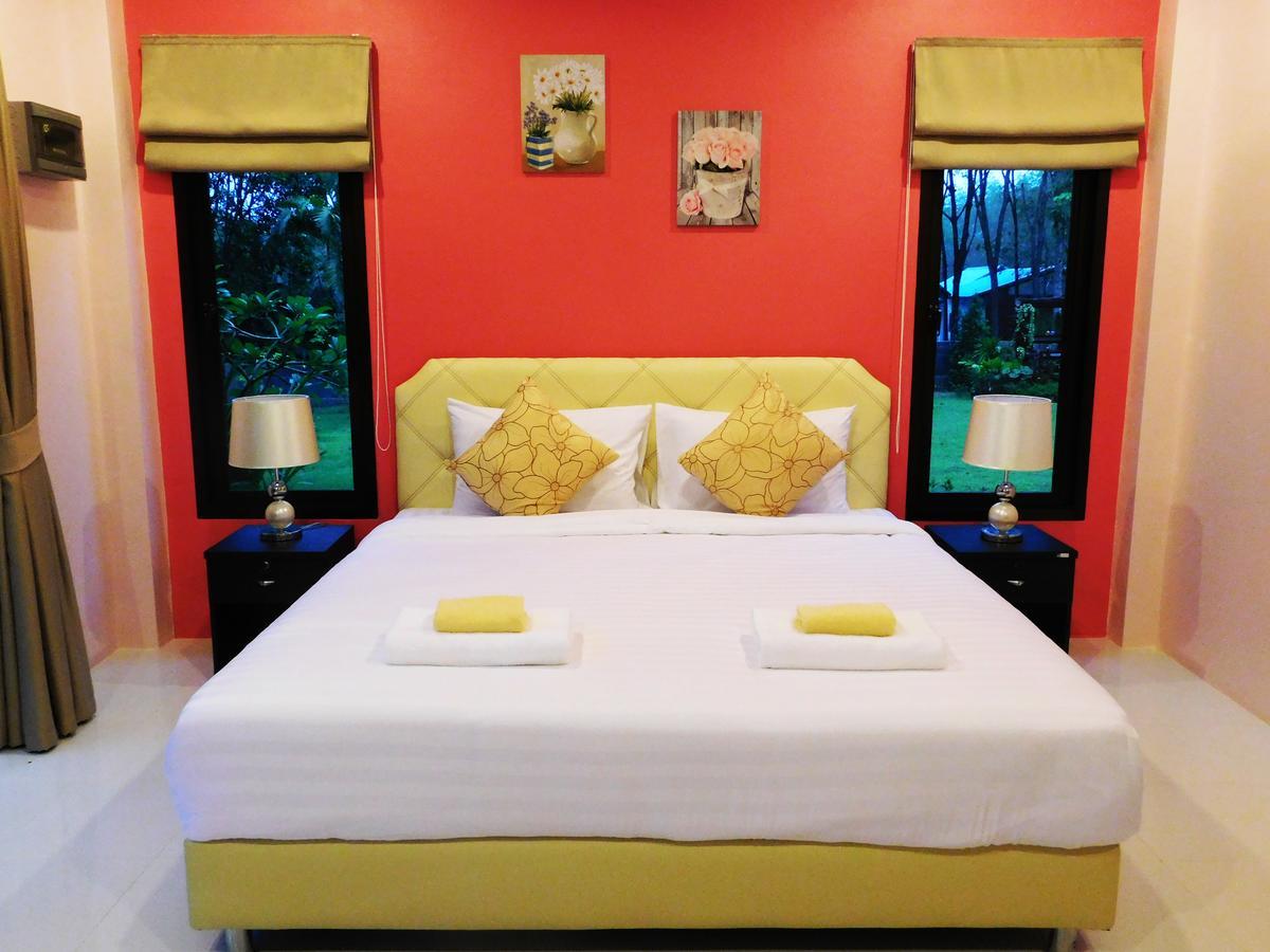 Phuket Sirinapha Resort Nai Yang Ngoại thất bức ảnh