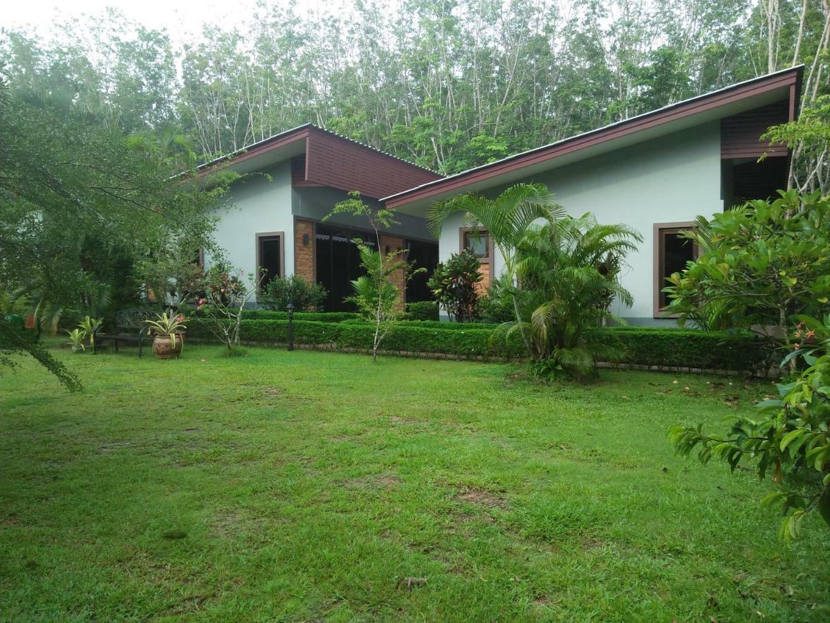 Phuket Sirinapha Resort Nai Yang Ngoại thất bức ảnh