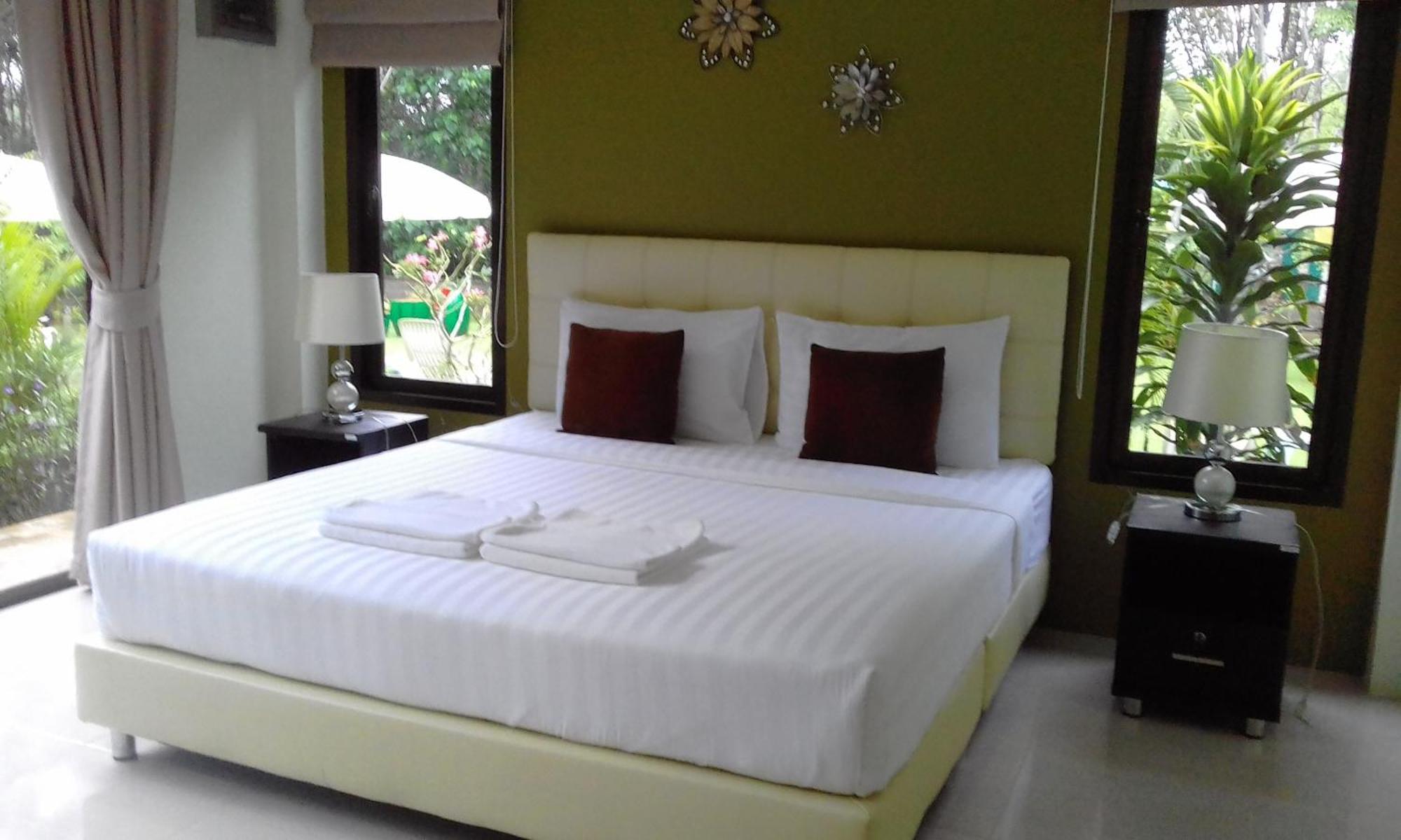 Phuket Sirinapha Resort Nai Yang Ngoại thất bức ảnh