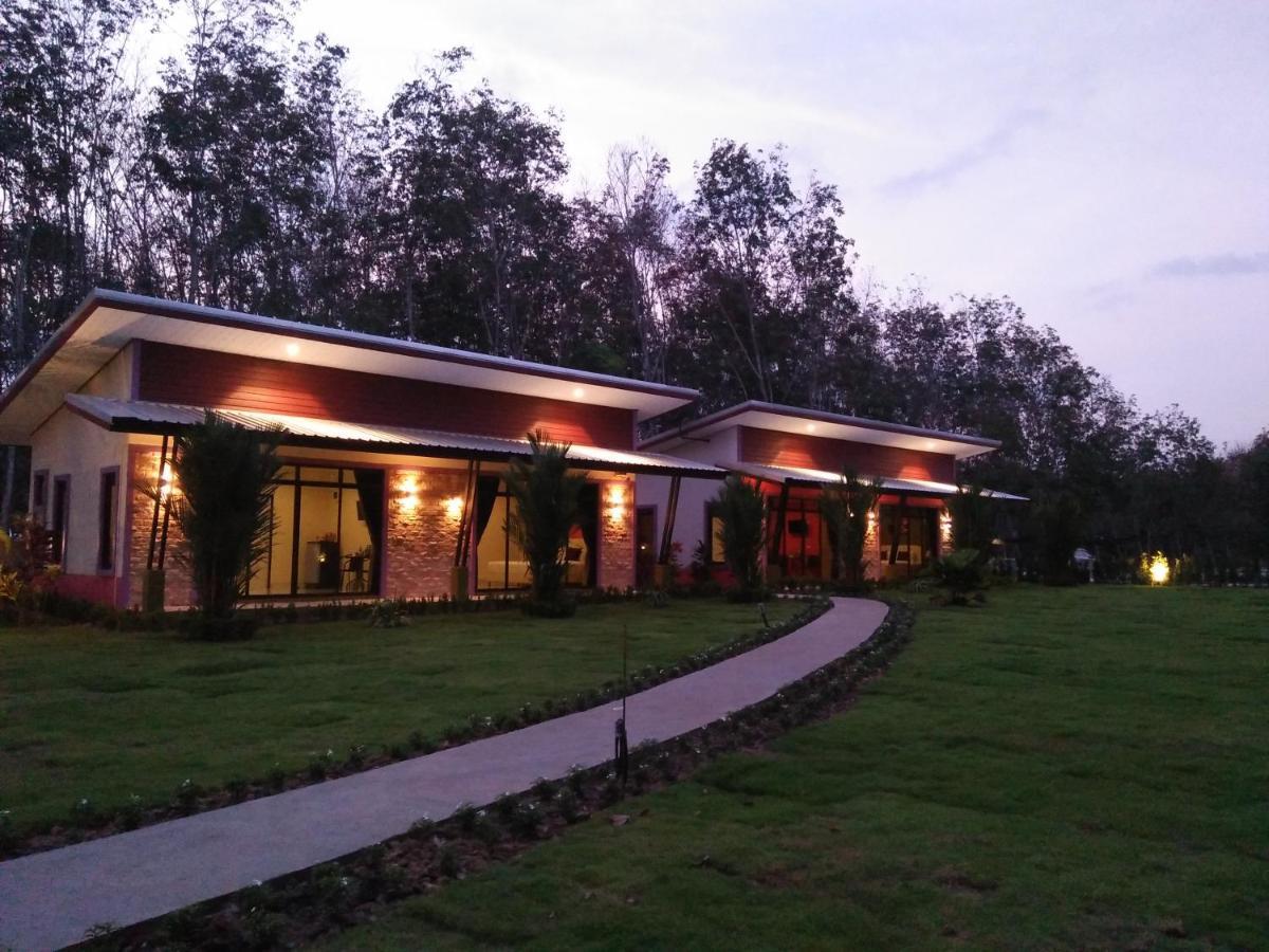 Phuket Sirinapha Resort Nai Yang Ngoại thất bức ảnh